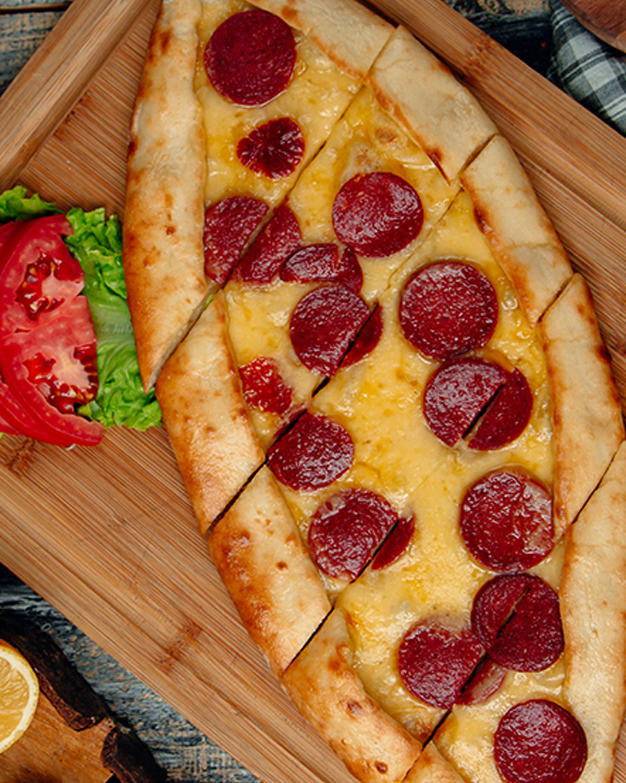 Pide-Sucuk
